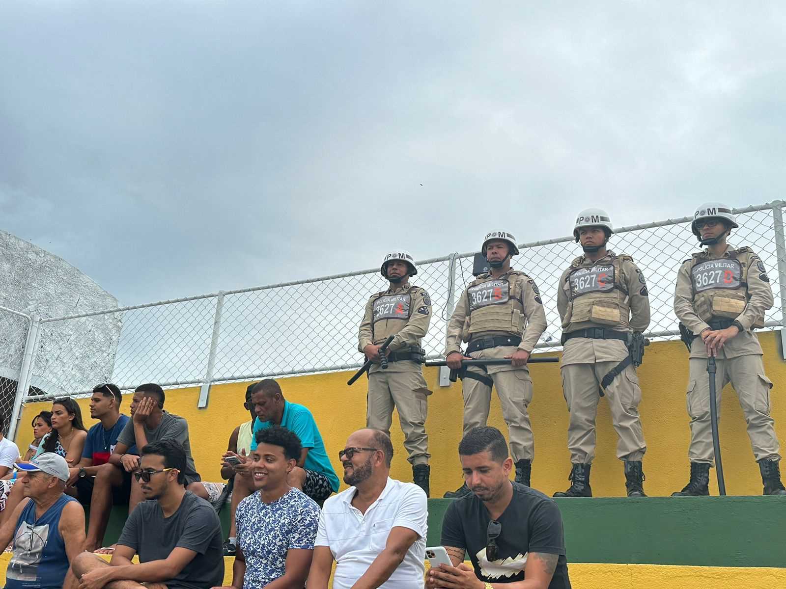 Camacã: Estádio Ribeirão recebe um grande público e o Itabuna vence o Bahia por 4x1
